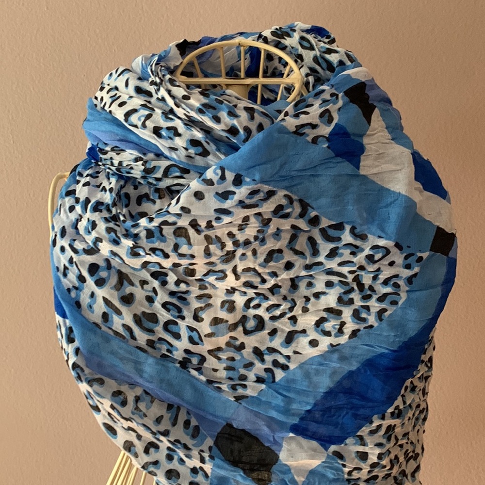 💙GORGEOUS Scarf Cheetah print📍FIRM📍